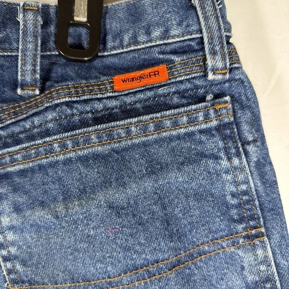 Wrangler FR Riggs Workwear Jeans Mens 42x32 Flame Resistant Carpenter FR3W020 - Picture 12 of 16